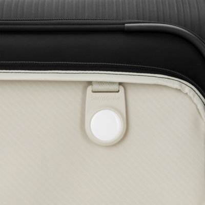 Silhouette 18 Softside Spinner Garment Bag