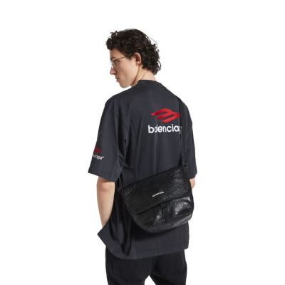 Explorer Small Messenger Bag