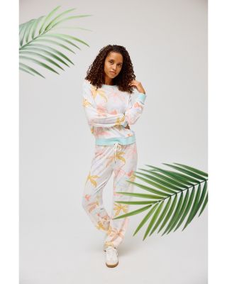 Star Seeker Lounge Set in Sunrise Palms