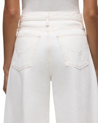 Relaxed Barrel Jeans in White