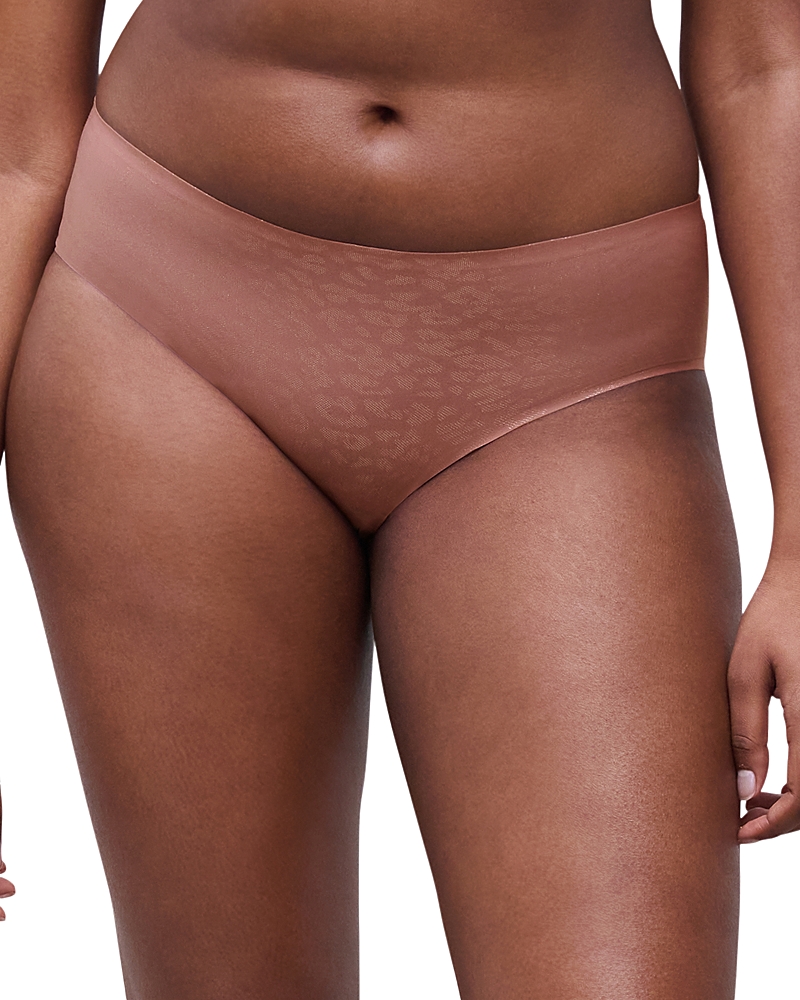 Chantelle Embossed Hipster In Brown