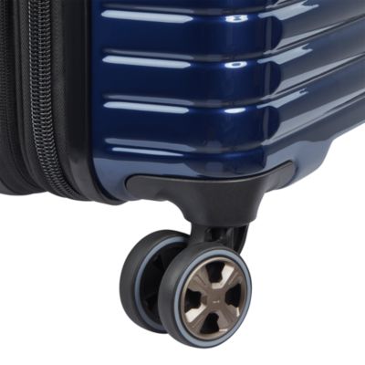 Cruise 3.0 Carry On Expandable Spinner Suitcase