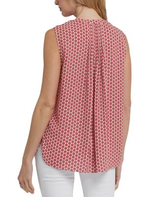 Sleeveless Pleat Back Blouse