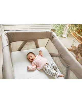 SENA™ aire Play Yard & Travel Crib + SENA™ series changer