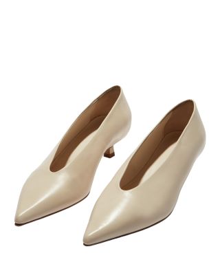 Women's Clara Pointed Pumps