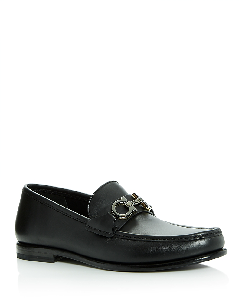Ferragamo Round Toe Loafers Featuring Metallic Buckle In Black