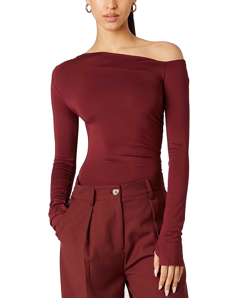 Nia Cleo Asymmetric Top In Burgundy