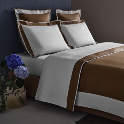 Flying Sateen Duvet Cover, Queen - Exclusive