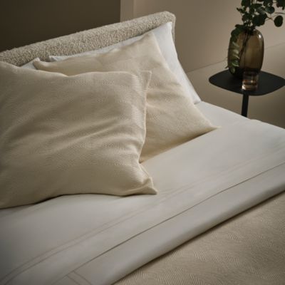 Luxury Ripple Bedspread, King - Exclusive