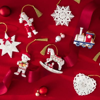 Christmas Classics Annual Snowflake Ornament 2025