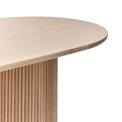 Laurel Oval Dining Table