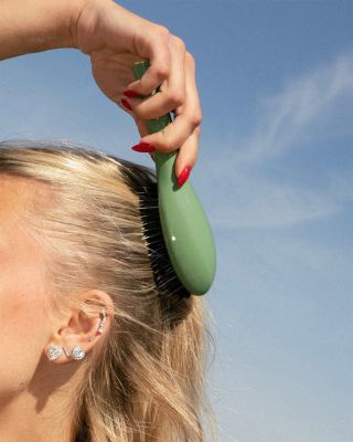 N.02 The Small Essential Care & Detangling Hair Brush - Almond Green