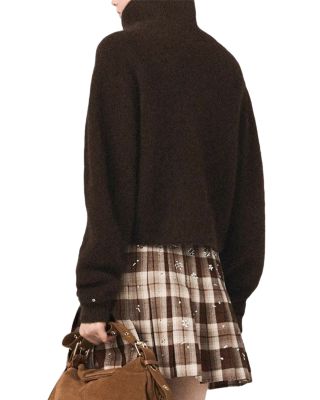 Megevinak Roll Neck Sweater