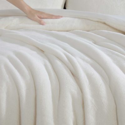 Signature Solid Faux Fur 3 Piece Comforter Set