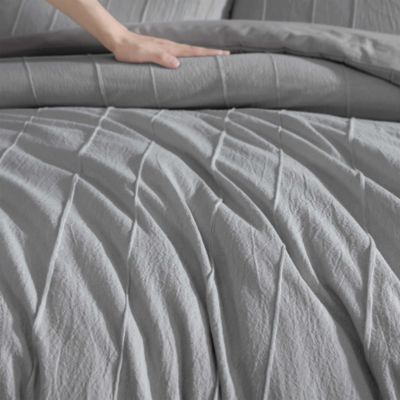 Woven Tucks Jacquard 3 Piece Comforter Set, Queen 