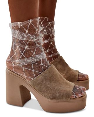 Faux Diamonds & Pearls Sheer Socks 