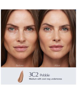 Double Wear Stay-in-Place Liquid Foundation