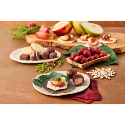 Holiday Founders&#39; Favorites Gift Box, 18 Piece