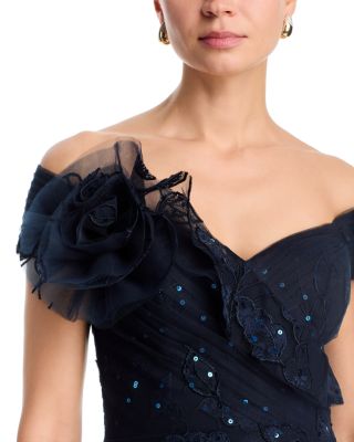 Lace Sweetheart Neck Gown