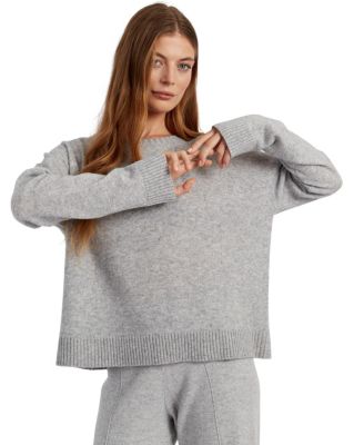  Women s Wool-Cashmere Light Relaxed Sweater