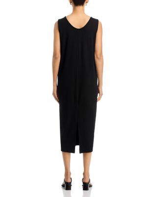 Curved V Neck Oval Dress