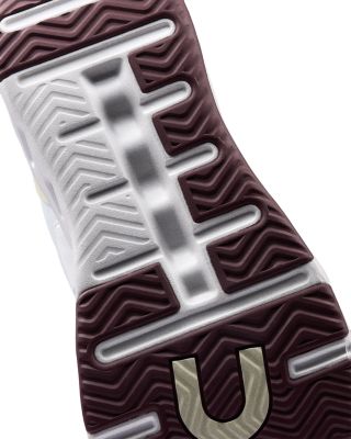 Men's The Roger Wildcard Running Sneakers