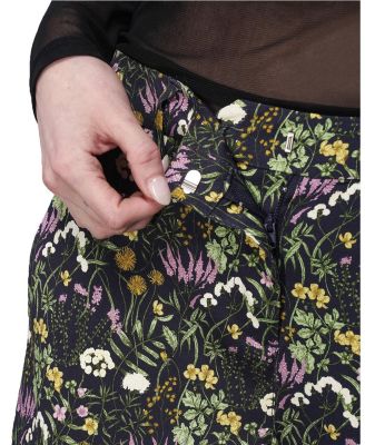  The Empower Slim Crop Pant