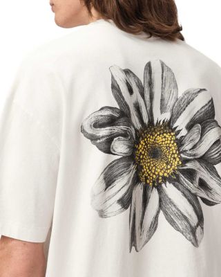 Petals Graphic Crewneck T-Shirt