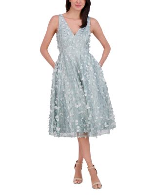 3D Appliqu&eacute; Sleeveless Midi Dress