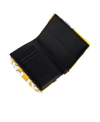  Chips Passport Holder