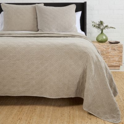 Brussels Velvet Quilted Coverlet, Queen