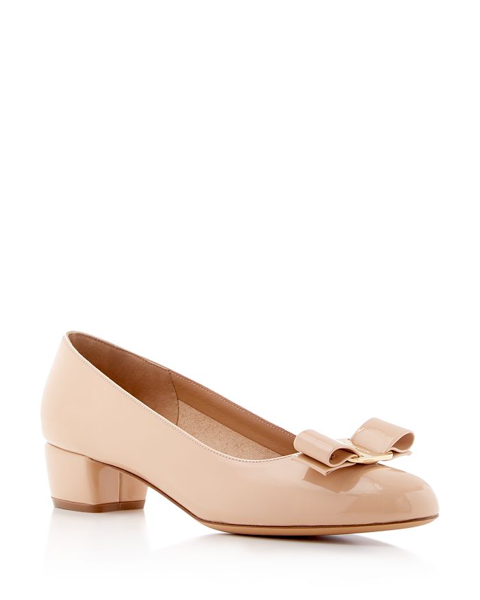 Ferragamo Vara Bow Patent Pumps In New Bisque/gold Patent Leather