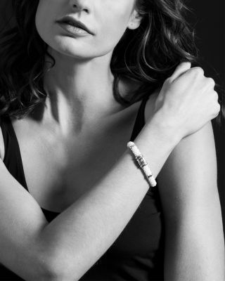 White Caviar Ceramic and 18K Gold 5-Station Bracelet