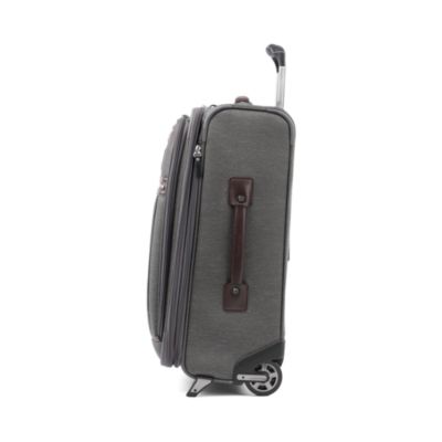 Platinum Elite 22" Expandable Carry On Rollaboard