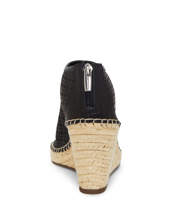 Vince Camuto Women s Lereena Caged Leather Peep Toe Espadrille