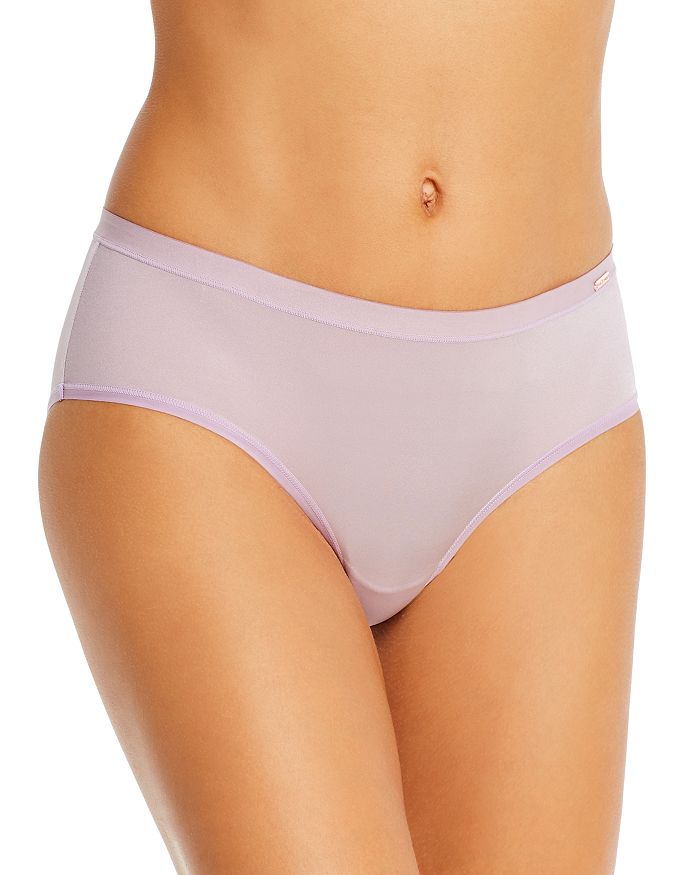 Le Mystere Infinite Comfort Hipster In Moon Flower