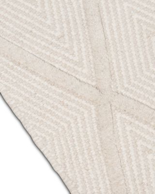 Langdon LGD-3 Area Rug, 3'9" x 5'9"