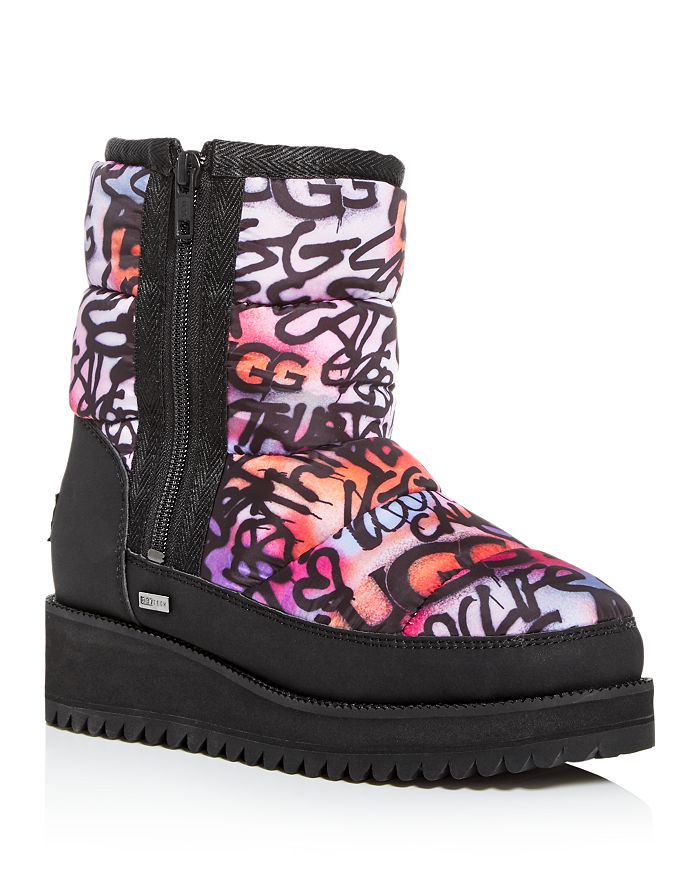 Graffiti ugg shop slides