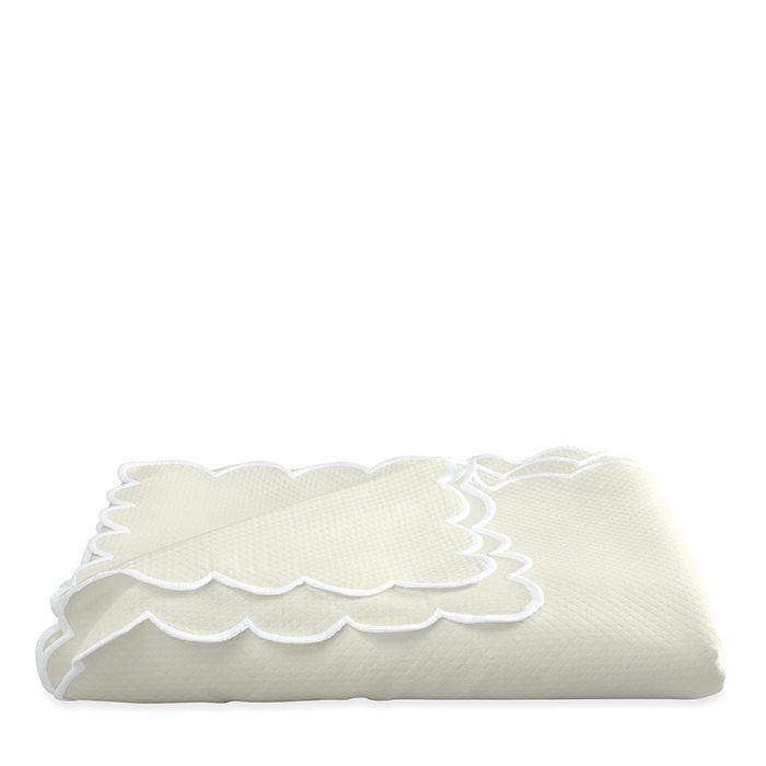 Shop Matouk Savannah Gardens Tablecloth, 68 X 126 Oblong In White