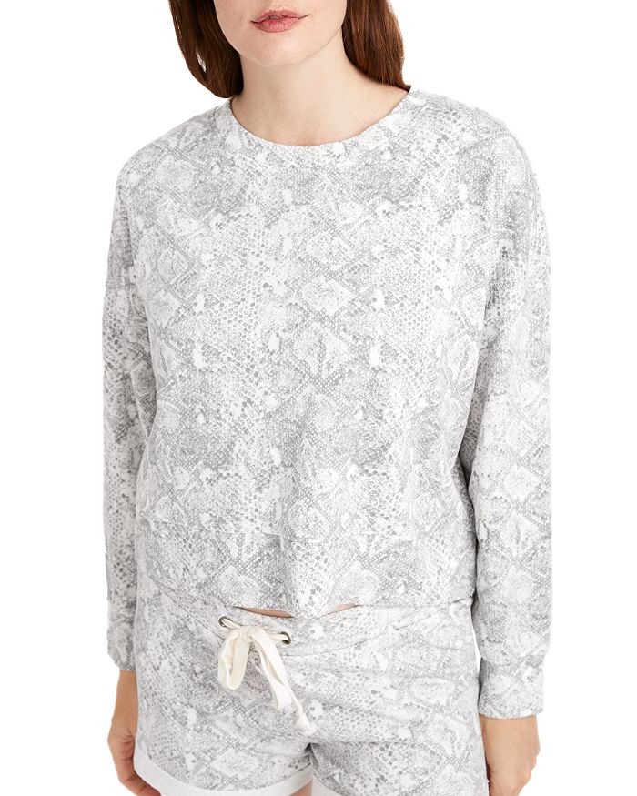 Alternative Animal Print Cropped Pullover Sweatshirt In Light Grey