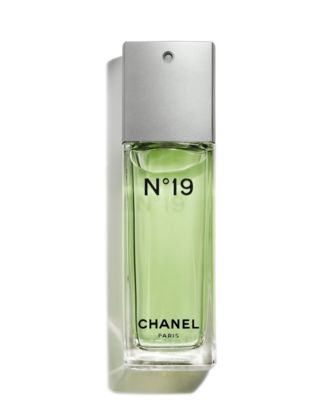 CHANEL N°19 Eau de Toilette Spray 3.4 oz. | Bloomingdale's
