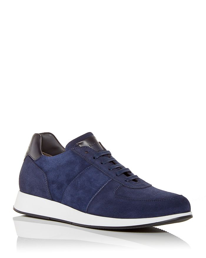 To boot new york store top