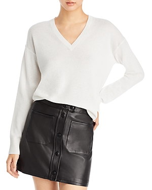 Theory V Neck Cashmere Sweater In Ivory