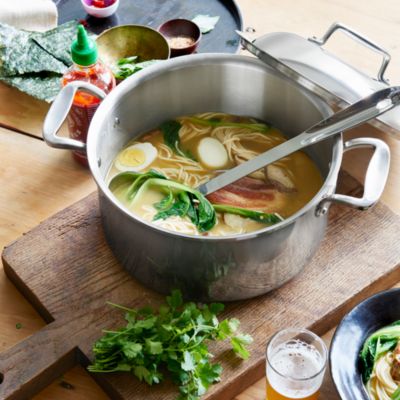 d5 Stainless Brushed 8-Quart Stock Pot with Lid