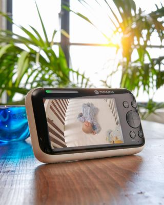 PIP1510 WiFi Motorized Video Baby Monitor