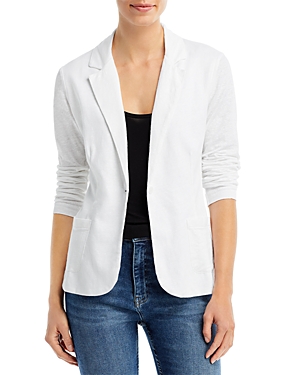 Shop Majestic Fitted Linen Blazer In Blanc