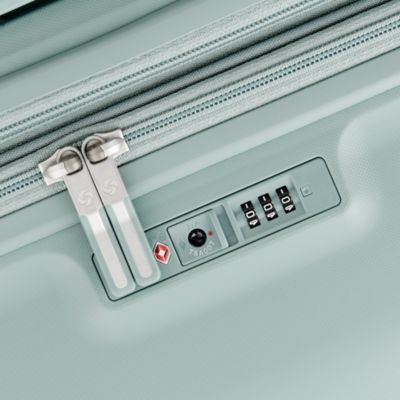 Elevation™ Plus Large Spinner Suitcase