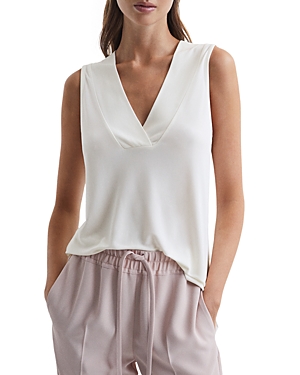 Shop Reiss Taylor V Neck Shell In Cream