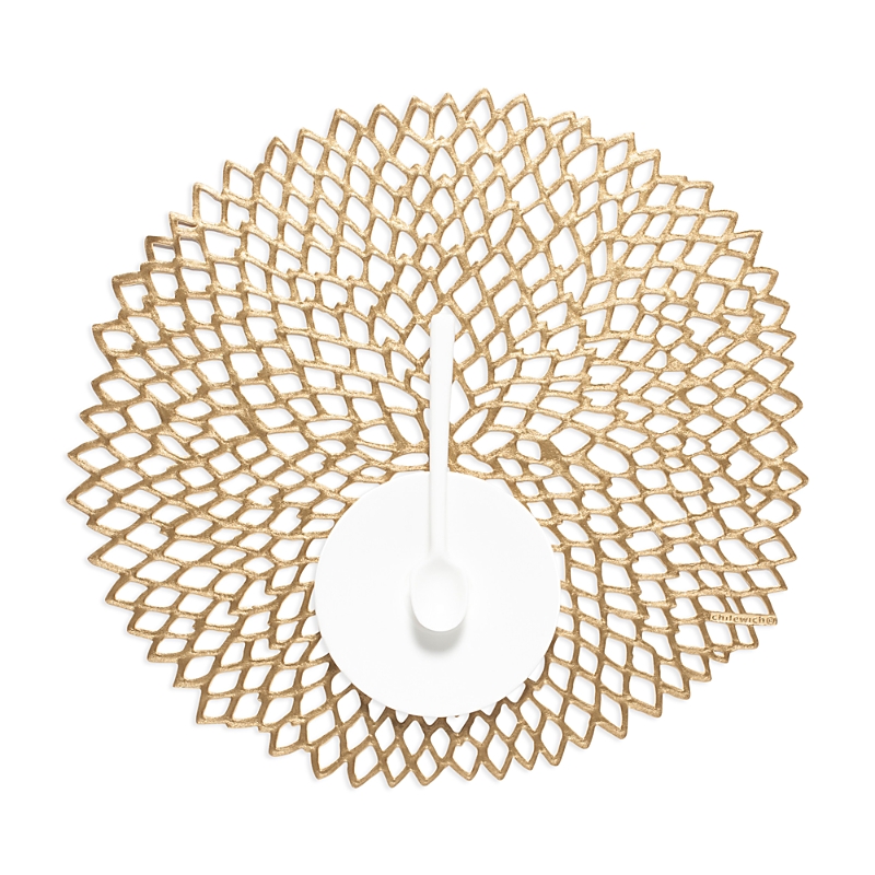 Chilewich Dahlia Pressed Vinyl Round Placemat In Brass