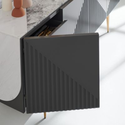 Over The Edge Buffet Table